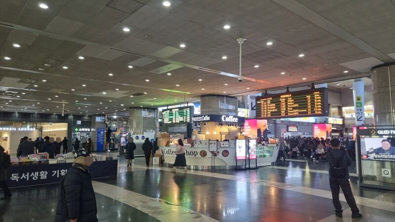 KTX-승차권-제휴-할인-용산역-전경